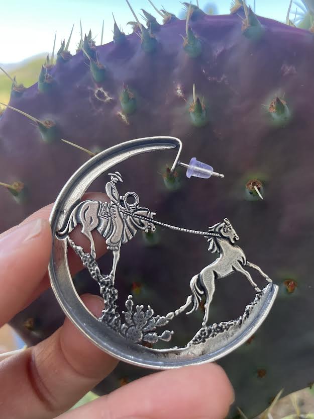 3-D Mustang Roping Earrings