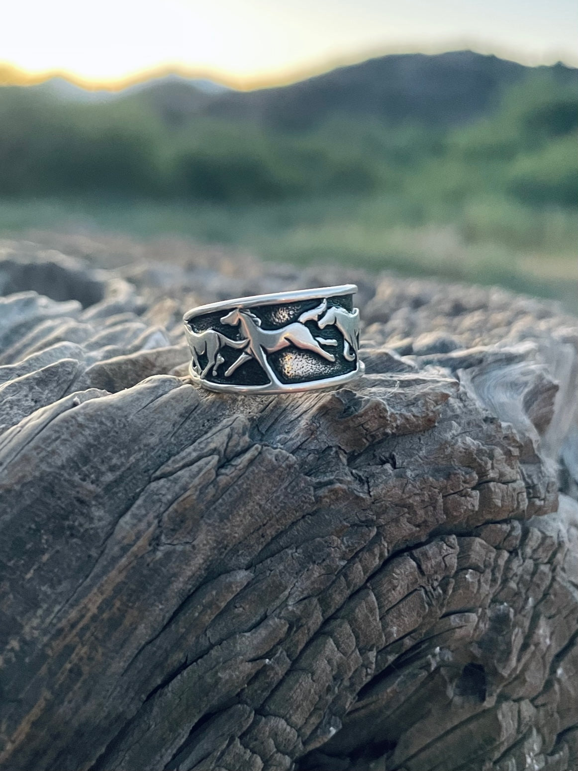 Running Horse Ring