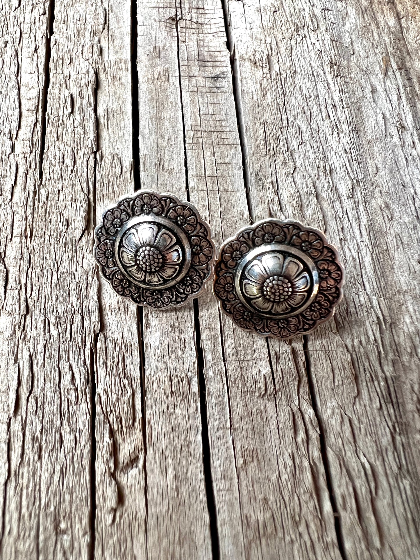 Scalped Edge Concho Post Earring