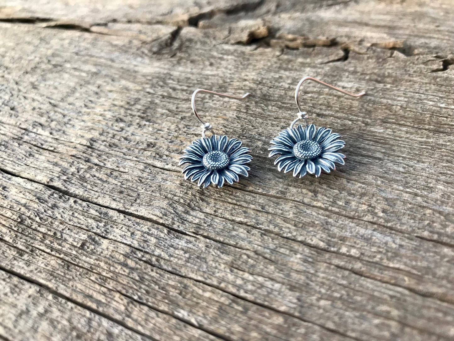 Small Daisy Flower Earrings