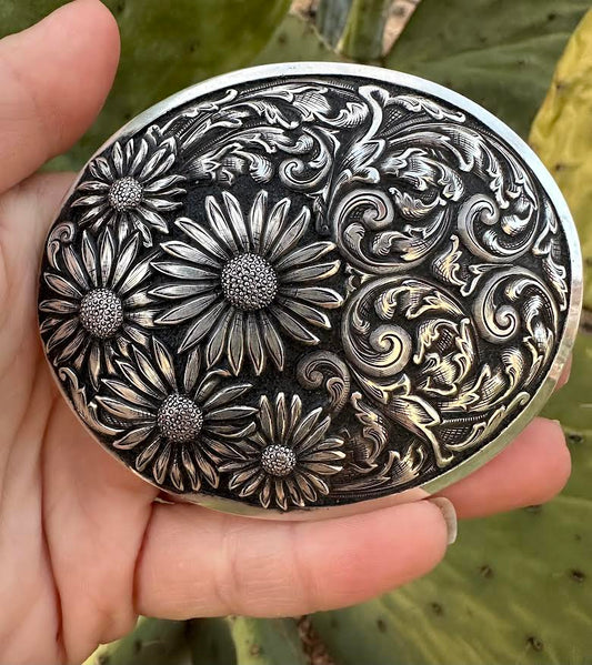 5 Flower Overlaid Buckle